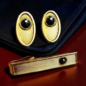 Signed Shields Vintage Gold Tone Cufflinks and Tie Bar Set with Black Onyx Accen